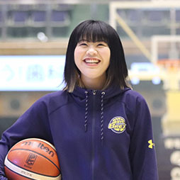 須田 彩子